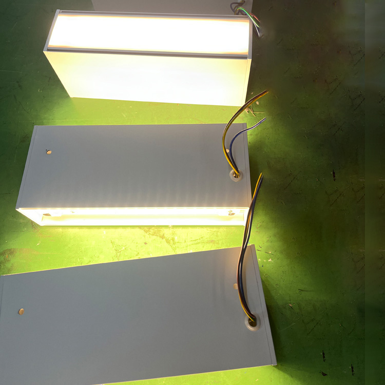 Linear wall light application